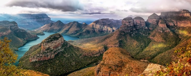 Mancala Travel thanks to matthias-mullie-bUOMCTiUymE-unsplash