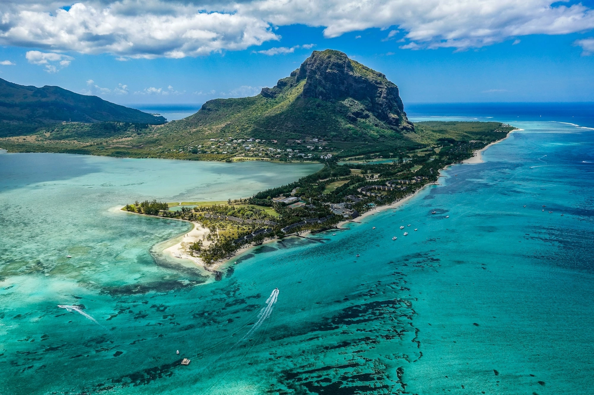 Mancala Travel thanks to xavier-coiffic-ByAHlRiTQjo-unsplash